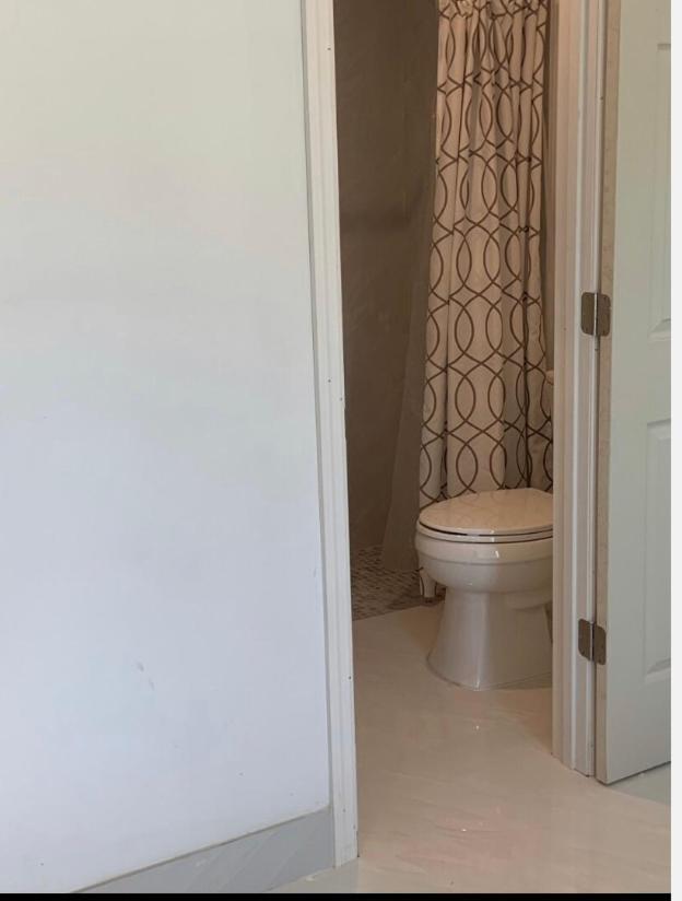 Room & Private Bathroom Boca Raton Exterior photo